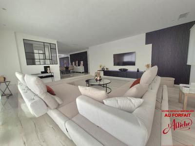 Maison - 170 m² - 5 pièces