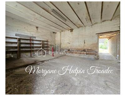 Grange - 250 m² - 1 pièce