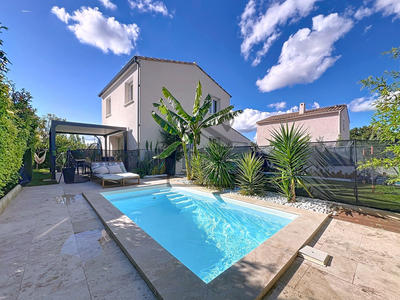 Maison - 93 m² - 5 pièces