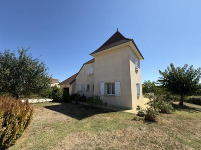 Maison traditionnelle - 173 m² - 5 pièces