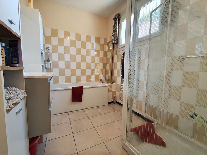 Maison - 166 m² - 7 pièces