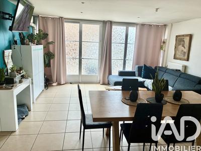 Maison - 217 m² - 8 pièces