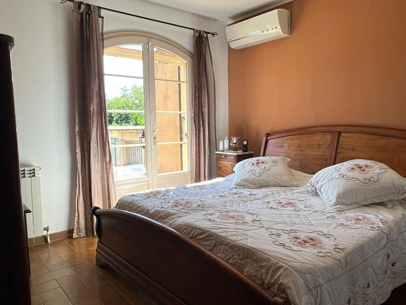 Maison - 180 m² - 6 pièces