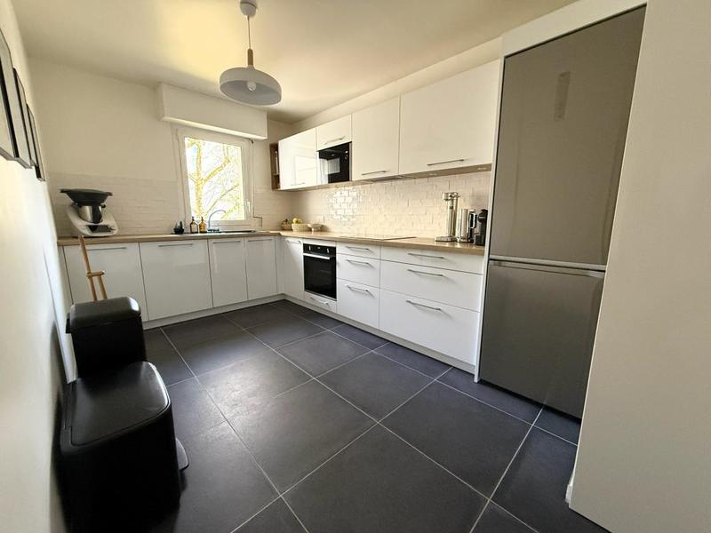 Appartement - 122 m² - 6 pièces