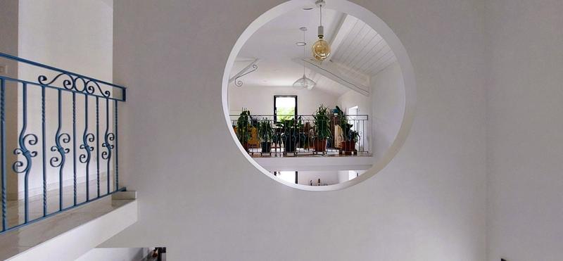 Demeure - 210 m² - 6 pièces