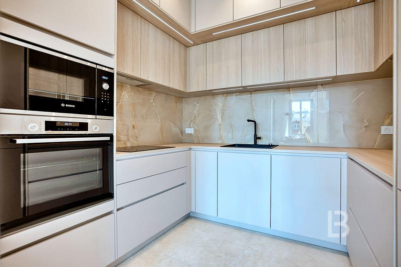 Appartement - 85 m² - 4 pièces