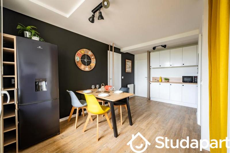 Chambre - 10 m² - 1 pièce