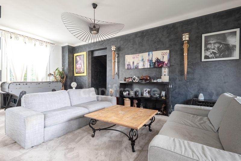 Maison - 180 m² - 8 pièces