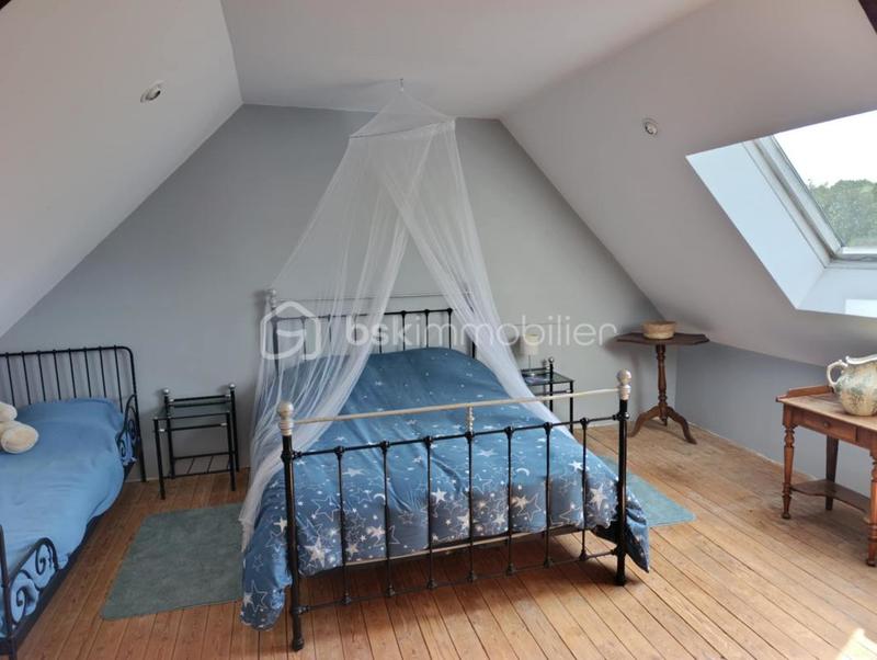 Maison - 242 m² - 10 pièces