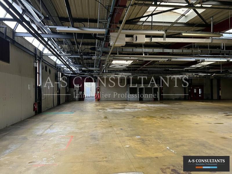 Entrepôt - 437 m²