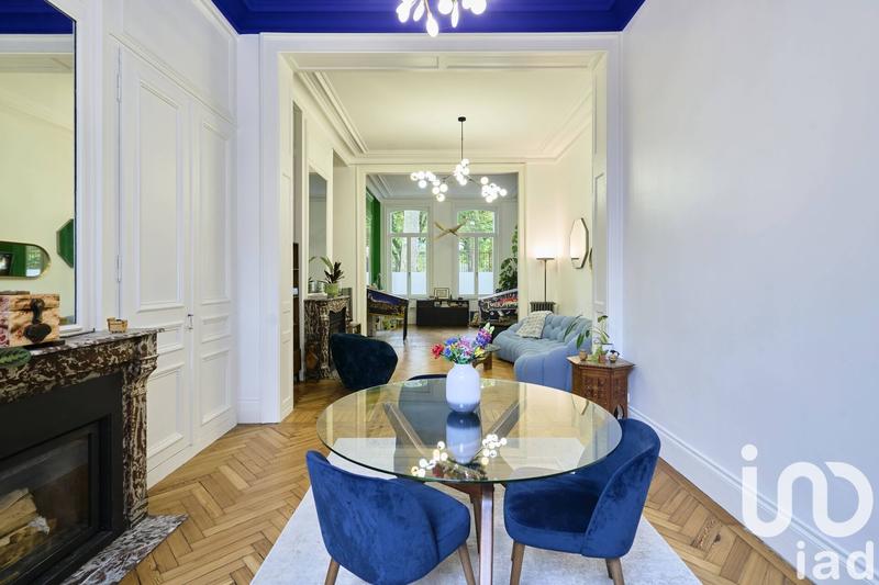 Appartement - 152 m² - 6 pièces