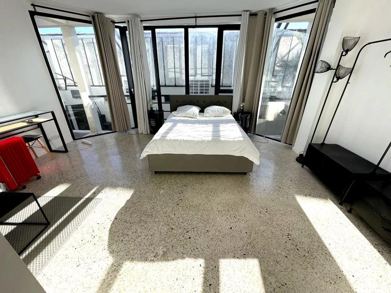 Appartement - 180 m² - 5 pièces