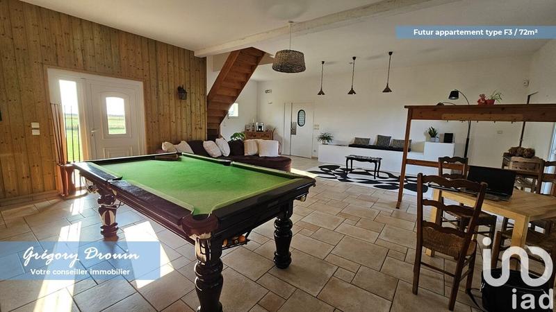 Maison - 318 m² - 10 pièces