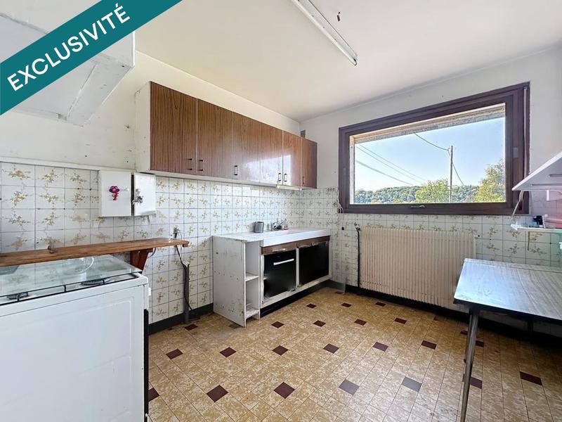 Maison - 98 m² - 8 pièces