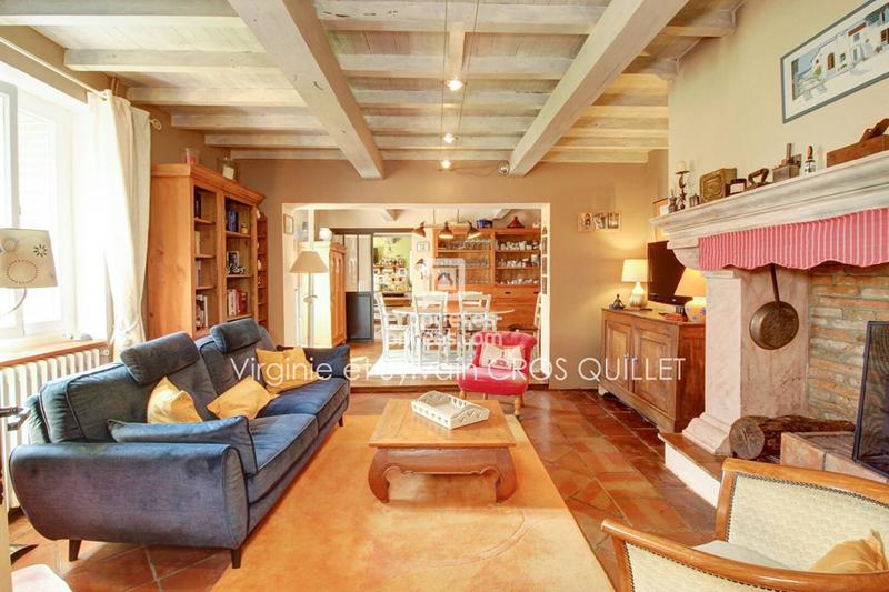 Maison - 200 m² - 10 pièces