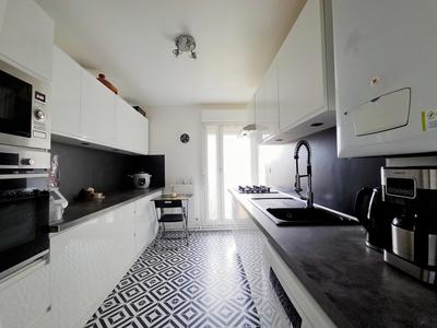 Appartement - 82 m² - 4 pièces