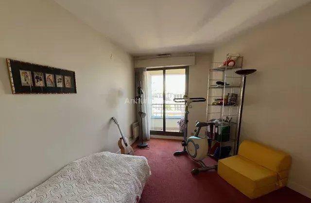 Appartement - 102 m² - 4 pièces