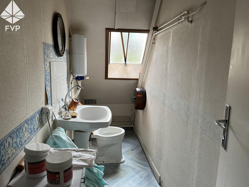 Maison - 480 m² - 11 pièces