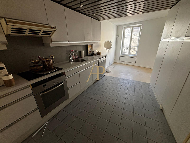 Appartement - 121 m² - 5 pièces