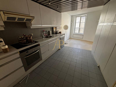 Appartement - 121 m² - 5 pièces