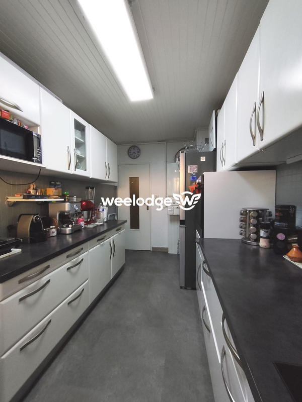 Appartement - 101 m² - 5 pièces