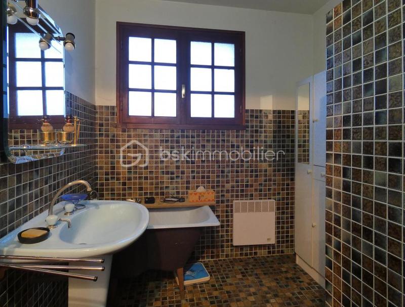 Maison - 90 m² - 3 pièces