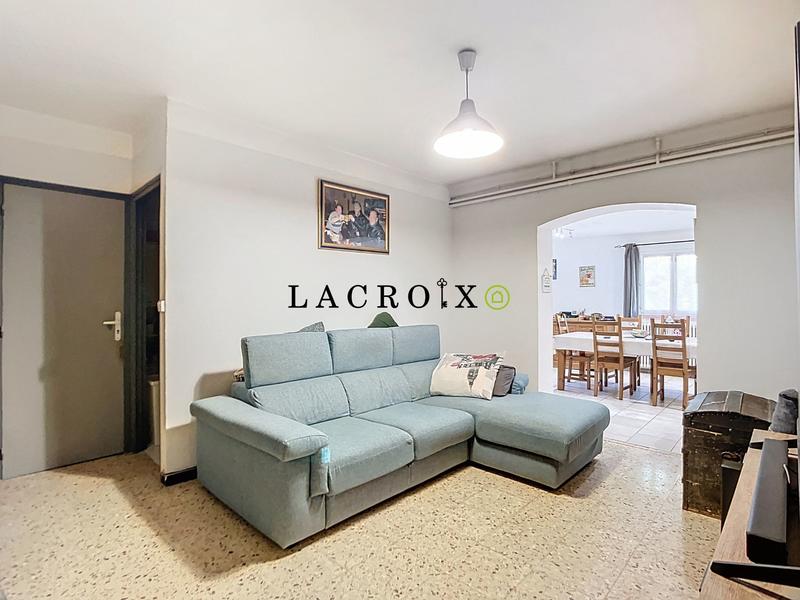 Maison - 220 m² - 8 pièces