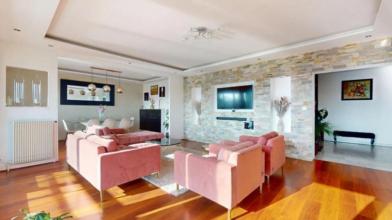 Appartement - 117 m² - 5 pièces