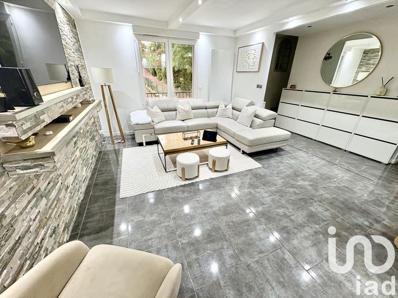 Maison - 137 m² - 8 pièces