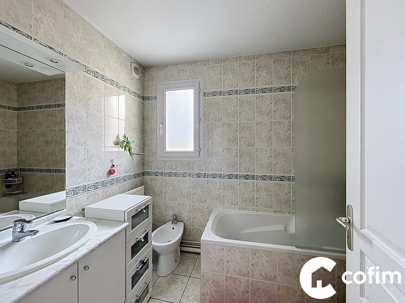 Appartement - 72 m² - 3 pièces