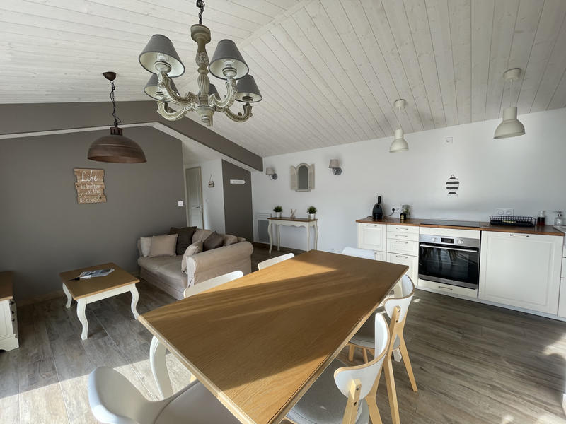 Maison - 90 m² - 5 pièces