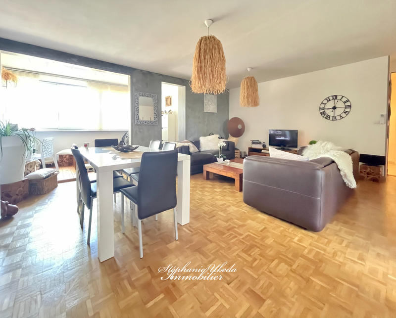 Appartement - 93 m² - 4 pièces