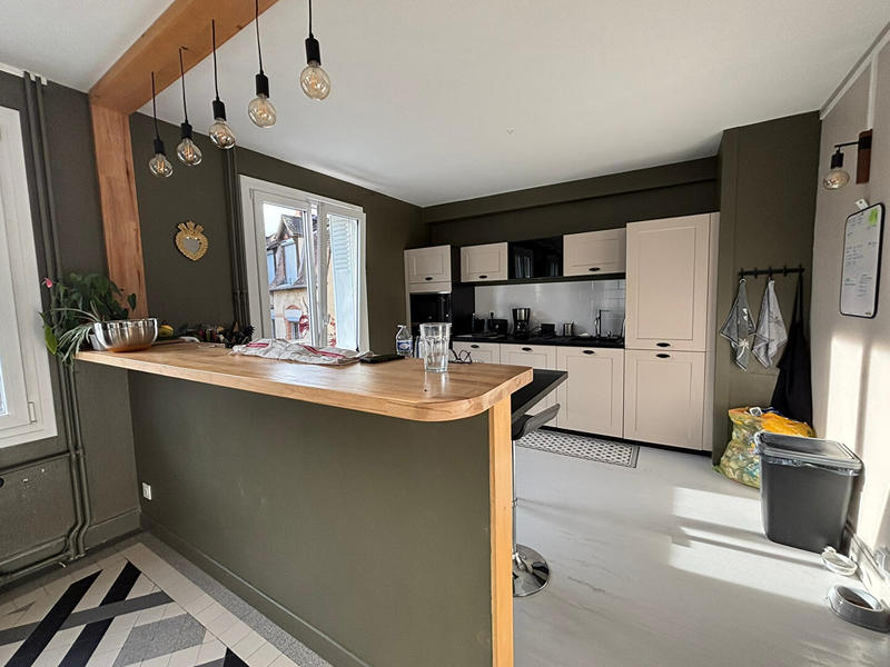 Maison - 163 m² - 7 pièces