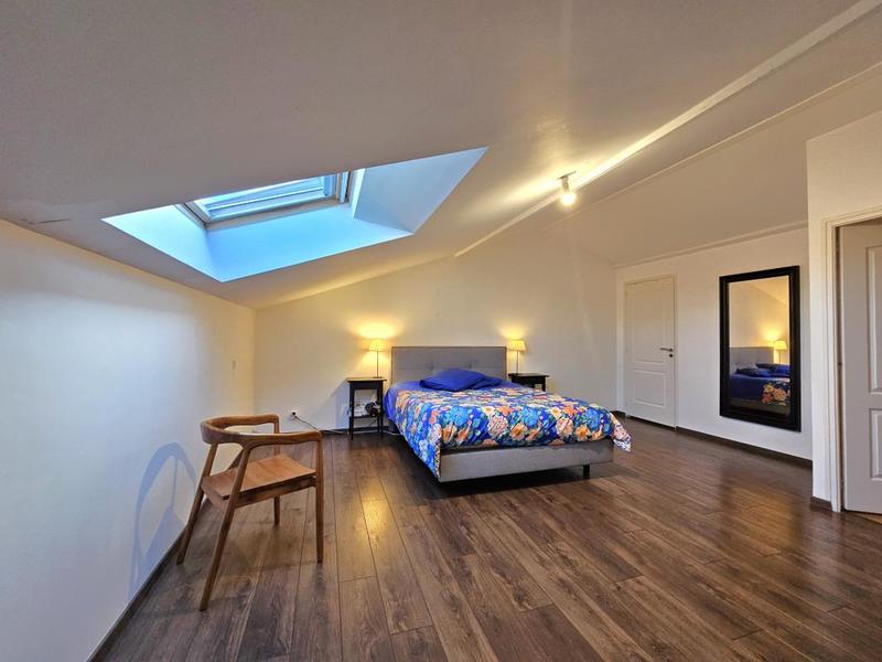 Maison - 215 m² - 8 pièces