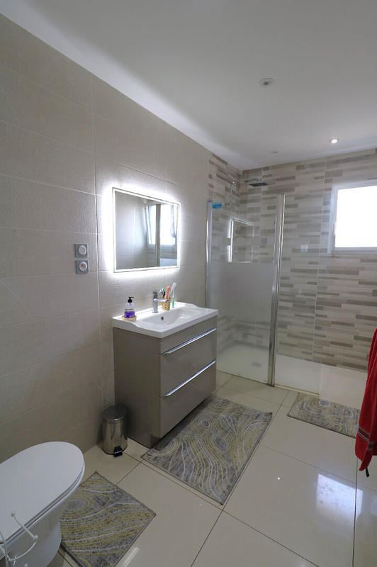 Maison - 142 m² - 6 pièces