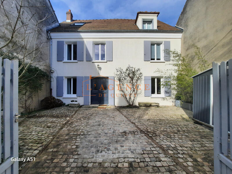 Maison - 170 m² - 6 pièces