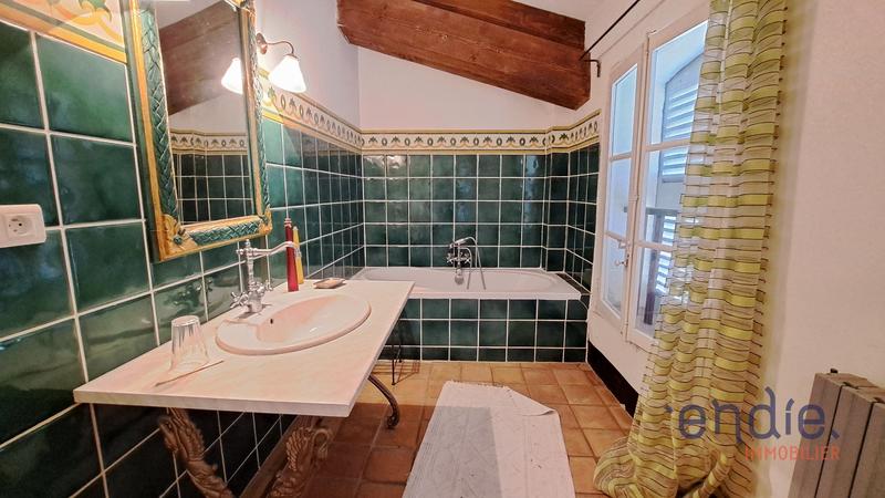 Maison - 500 m² - 10 pièces