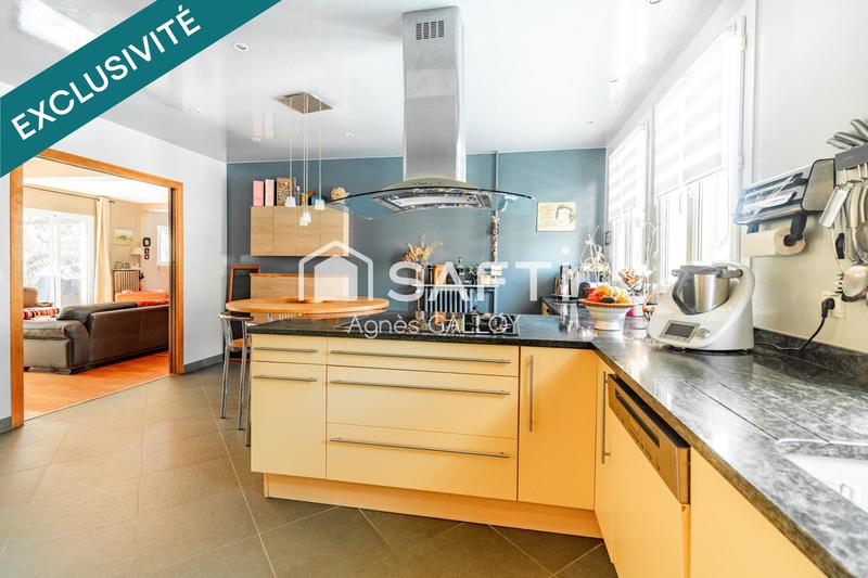 Villa - 318 m² - 13 pièces