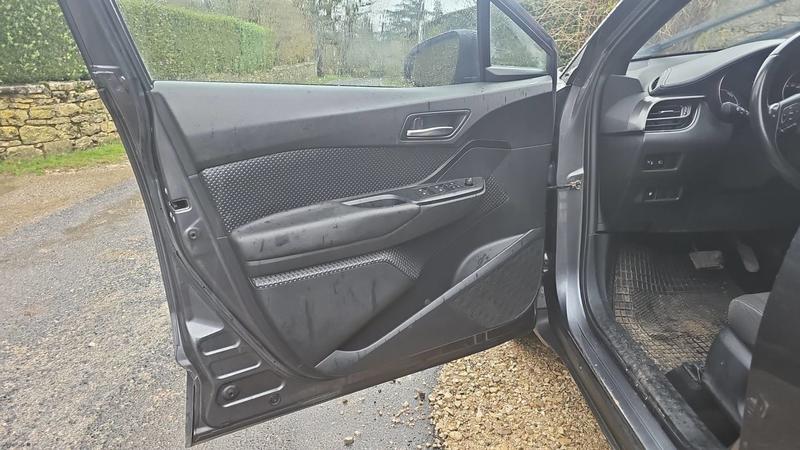 Toyota c-Hr 1.8 Vvt-i 122 Hybrid Cvt Dynamic - Automatique