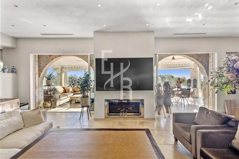 Villa - 188 m² - 6 pièces