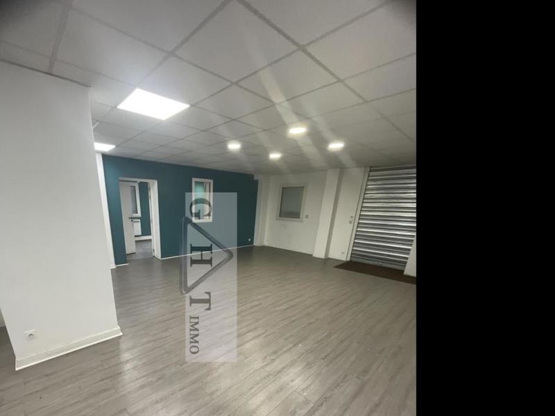 Entrepôt - 1 190 m²