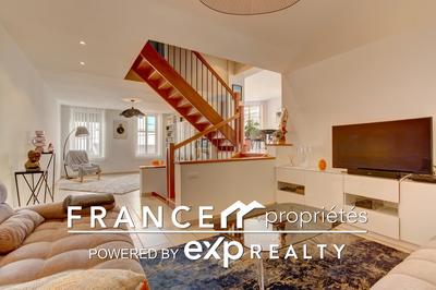 Maison traditionnelle - 167 m² - 6 pièces