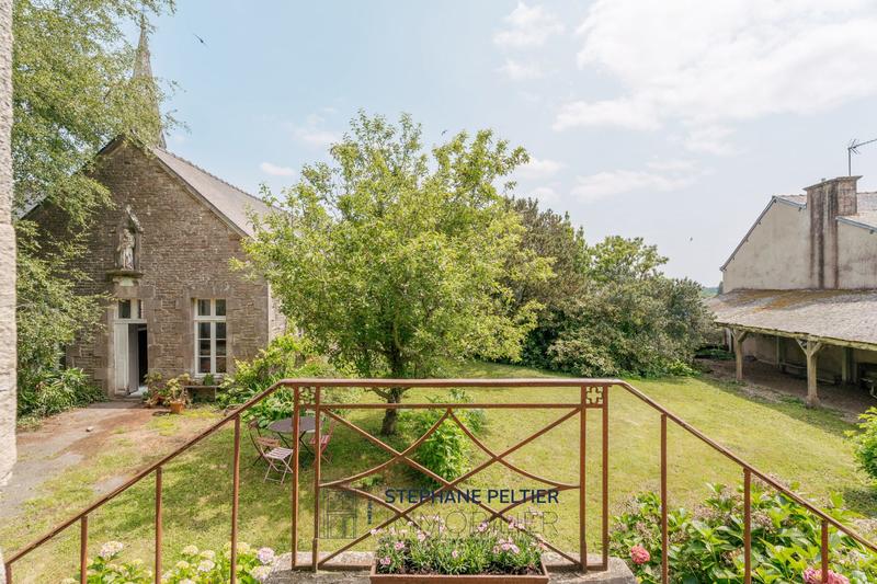 Maison - 300 m² - 9 pièces