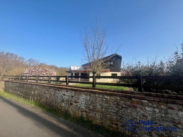 Maison - 219 m² - 6 pièces