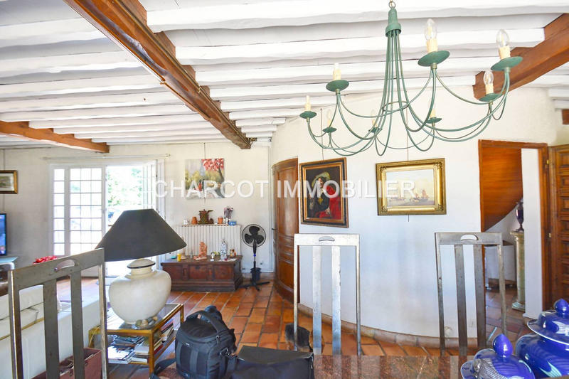 Maison - 281 m² - 6 pièces