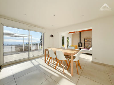 Maison - 183 m² - 6 pièces