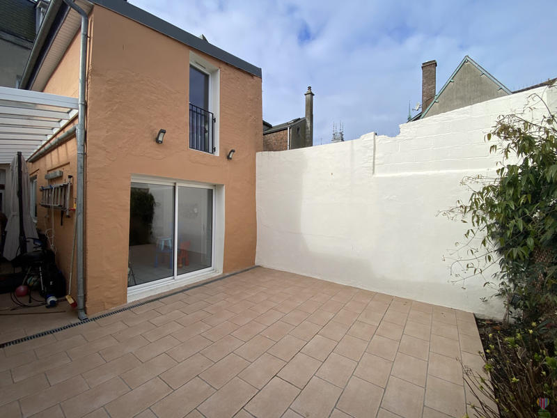 Maison traditionnelle - 163 m² - 6 pièces