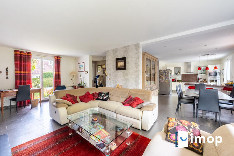 Maison - 140 m² - 7 pièces