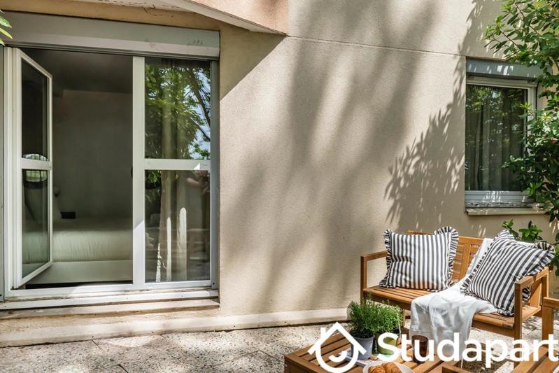 Chambre - 9 m² - 1 pièce