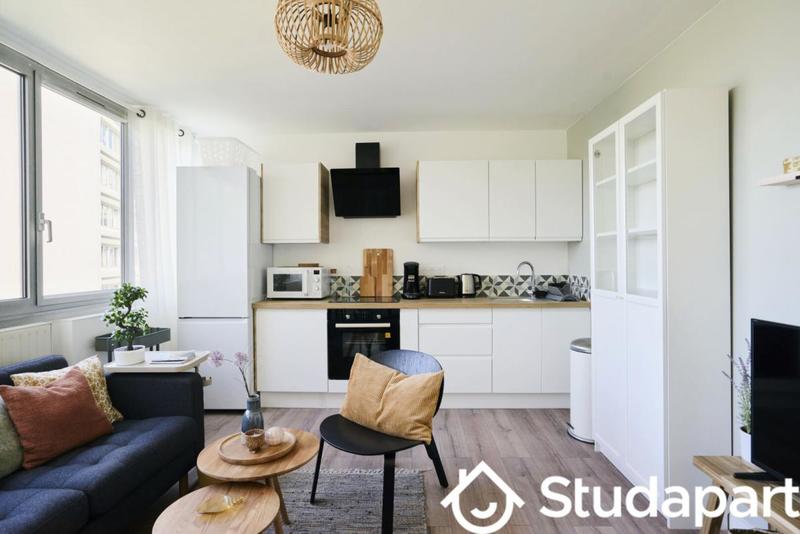 Chambre - 10 m² - 1 pièce